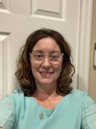 When grandma pulls out the electric carving knife, you know it's officially  Thanksgiving! 🦃✨ #FamilyTraditions #ThrowbackTools"