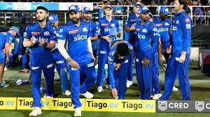 IPL 2024 मुंबई इंडियंस टीम दो ग्रुप में बंटी, माइकल क्लार्क ने किया चौंकाने वाला दावा