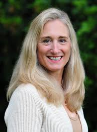 Shelley Whelan's Instagram, Twitter & Facebook