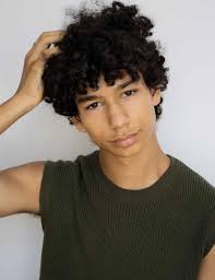 ISSUE 3: TRANSFORMATION ISSUE by menacemag