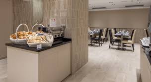 Featuring 47 rooms with views of the street, this venue is set within a short ride from the prominent placa de catalunya central square. 2 Hotel Santa Marta Barcelona Bermark Incoming Gruppenreisen Group Travel Deutschland Osterreich Schweiz