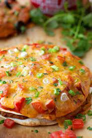 Quick Easy Mexican Pizzas Life Made Simple Bakes Recipe Easy Mexican Pizza Easy Mexican Mexican Pizza