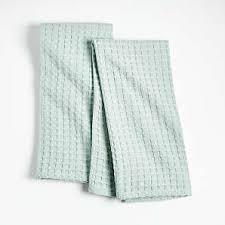 kitchen linens: towels, potholders