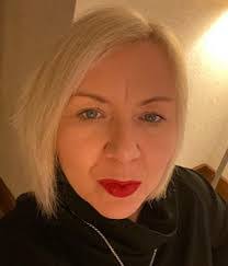 Helen Lawrence's Instagram, Twitter & Facebook