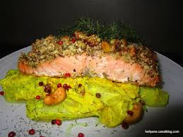 Pave De Saumon En Croute D Herbes Fruits Secs Et Parmesan Passiflore Passion D Hellyane Saumon En Croute Pave De Saumon Saumon