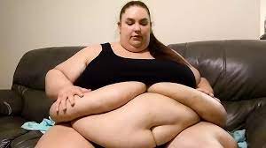 Incredible 560 Pounds Chick 