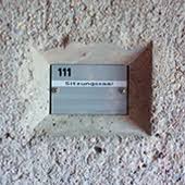 His reputation is based on the creation of highly sculptural buildings made of concrete, steel and glass, some of which are called architectural icons of the 20th century rathaus, bensberg. Das Bensberger Rathaus Von Gottfried Bohm Beton Org