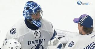 So as i watched lightning fans and their sea of blue bolt towards the exits, it felt kind of like karma. Goalie Kiss Blackhawks Hockey Goalie Nhl Hockey