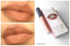 Kerimcan durmaz markası altında yeni maskarası ve rujunu denedim.bildiğim kadarıyla sadece watsons 'ta. Iglifebeauty Kerimcan Durmaz Matte Liquid Lipstick Juicy Peach