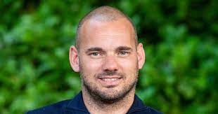 Wesley will be like a mother watching over her children, conscious of every threat, real or imagined. Is Wesley Sneijder The Lifesaver Of Fc Den Bosch Dutch Football Netherlands News Live