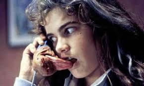 Interesting Fan Theories About Our Favorite Final Girls And Scream Queens