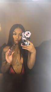 @cheekychynaas video Tweet