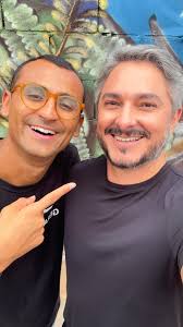 Hoje tive a oportunidade incrível de visitar o projeto Favela dos Sonhos,  uma iniciativa da @gerandofalcoes, fundada pelo visionário Eduardo Lyra  @edulyragf . A convite dos Amigos da @oficina e do ...