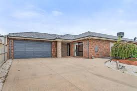 35 Patricia Loop, Keysborough VIC 3173