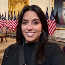 Beth Merle (@smileymerle)