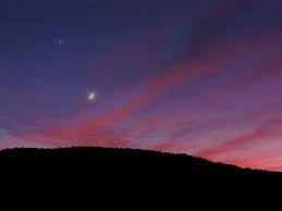 What's the moon's phase tonight? Mars Moon Conjunction August 2020 How To See Them In The Night Sky Thrillist