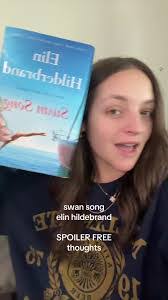 Elin Hill's Instagram, Twitter & Facebook