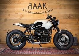 Transformation Bobber Pour La Bmw R Ninet 1200 Concue Et Fabriquee Par L Atelier Baak En France Une Machine Exclusive Disponible Neuve Ou Bmw Flotteur Bobber