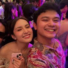 selalu seneng bisa menghadiri momen spesial seperti ini, bener bener malam  pernikahan yang gabisa gue lupain! congrats for the wedding @brandonsalim &  @dhikahimawann 🤍 I wish both of you more of those