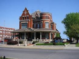 One Of The Funeral Home In Lafayette Indiana There Are Several In Former Old Historic Homes Funeral Home Victorian Homes Historic Homes