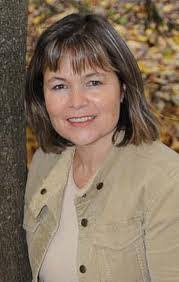 Lynne Donovan's Instagram, Twitter & Facebook