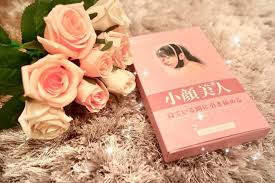 寝てる間につけていて小顔になるもの 1日でもすごいスッキリ これ簡単につけれるから これを見ればつけれるよ 耳も出せるからちゃんと音も聞こえるし つけながらご飯も食べれた catmoz 小顔ベルト メイク 小顔 おしゃれ 自信 ナチュラル ビューティ