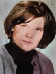 hey everyone can someone please open the eyes of my late mother i want to  put this as an tattoo Pleaasee thank you