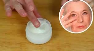Masque Antirides Ingredients L Huile De Noix De Coco Le Bicarbonate Sodium Preparation Lire La Suite Dans La Cicatrice Cremes Antirides Maison Visage