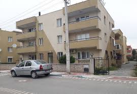 Kapıcı, kaloriferci, bahçıvan ve bekçi giderlerine ve bunlar için toplanacak avansa eşit olarak; Apartman Yapilarinda Zemin Kat Nedir Emlak Yasam Hurriyet Emlak