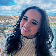 Ashley Armelin's Instagram, Twitter & Facebook