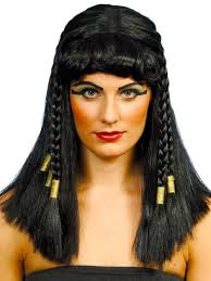 Egyptian clothing was filled with a variety of colors. Historical Hairstyles Coiffures Through The Ages Women Daily Magazine