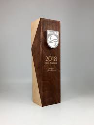 Philips Angled Wood And Shield Award Wooden Award Trophy Design Award Display