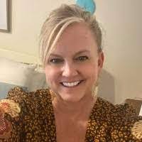 Dawn Fosdick's Instagram, Twitter & Facebook