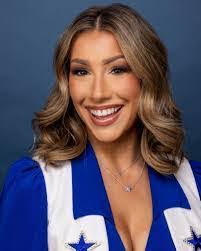 Shannon Mickelson's Instagram, Twitter & Facebook