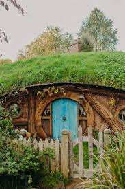 Hobbiton New Zealand Pt 2 Gentri Lee Blog In 2020 New Zealand Landscape New Zealand Itinerary Yellowstone Vacation