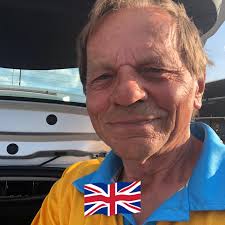 Hi there, Just wondering if anyone remembers my mum and dad, Colin and  Maureen Lovelock? Dad passed away 17yrs ago, mum is still here at 94yrs  old. If anyone remembers her and