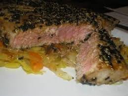 Filet De Thon Rouge En Croute De Sesame Sur Lit De Legumes Paperblog Thon Rouge Recette Thon Rouge Cuisine Poisson