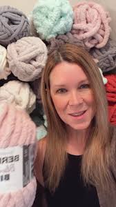 Bernat Blanket BIG is my favourite goto yarn for all thing chunky knit.  #chunkyknitblanket #bernatblanketyarn #chunkyyarn #handknit #yarntok #yarn  #tutorials #handknit #fingerknitting