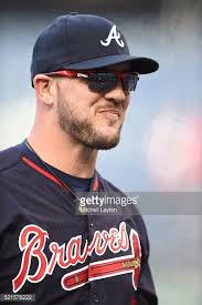 Tyler Flowers of the Atlanta Braves looks