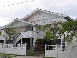 Attentive Brisbane Based Professional Residential And Commercial Painter We Paint Both Exteriors And Interiors Exterior Painters Painting Services Old Houses