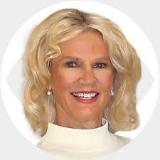 Maureen Watts's Instagram, Twitter & Facebook