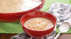 Lave o milho da canjica e deixe de molho de um dia para outro. Yoki Canjica Tradicional