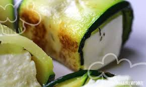 Feta Im Thymian Zucchini Mantel Essen Ohne Kohlenhydrate Rezepte Essen