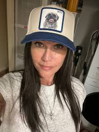 Ok this hat is by far the BEST Christmas 🎄 🎁