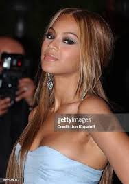 Beyoncé with brown hair : r/beyonce