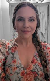 Room for rent or split apartment with female roommate