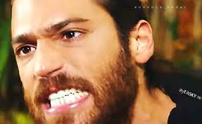 Can yaman is an actor, known for erkenci kus (2018), inadina ask (2015) and dolunay (2017). Can Yaman Asfalta Alcune Fan Su Instagram Ecco Perche