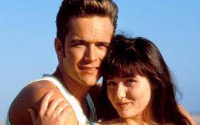 Regarder et telecharger la serie beverly hills : Riverdale Staffel 4 Shannen Doherty In Tribute Folge Fur Luke