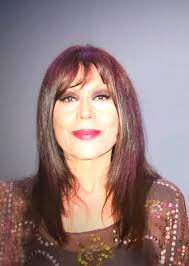 ENTREVISTA A FÁTIMA MORENO, ADMIRADA CANTANTE Y EMPRESARIA