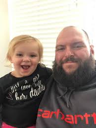 Savannah Chrisley paid a visit to her dad, Todd, and she came bearing  gifts! The Chrisley Knows Best star was seen just outside of his Nashville  mansion, taking what appeared to be